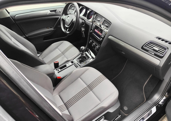 Volkswagen Golf cena 43900 przebieg: 174870, rok produkcji 2016 z Chocianów małe 92